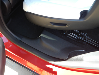 3D MAXpider Carbon Fiber-Look Floor Liners: Tesla Model Y / Model X (2020-2026) - Black