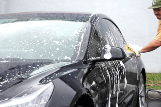 WeatherTech Heavy-Duty Lorene Synthetic Wash Mitt - Ambidextrous, Scratch-Proof, Heat and Chemical Resistant